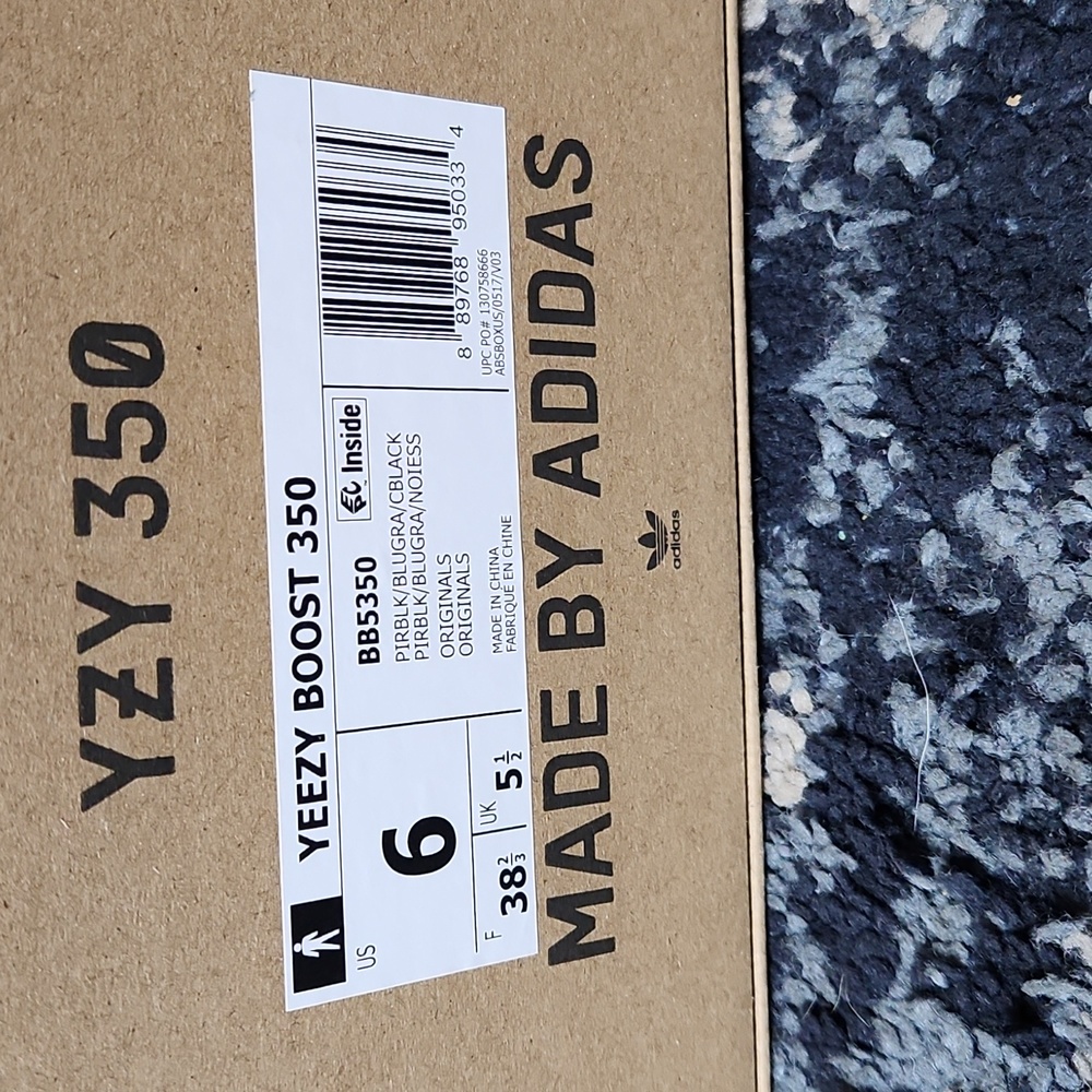 adidas Yeezy Boost 350Pirate Black (2016) - Picture 7 of 7